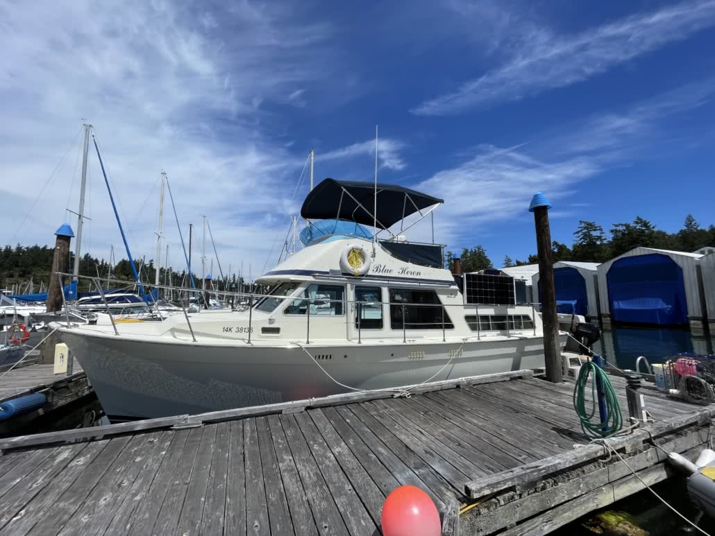 1979 Tollycraft Tri-Cabin - 34ft - Bayview Yachts